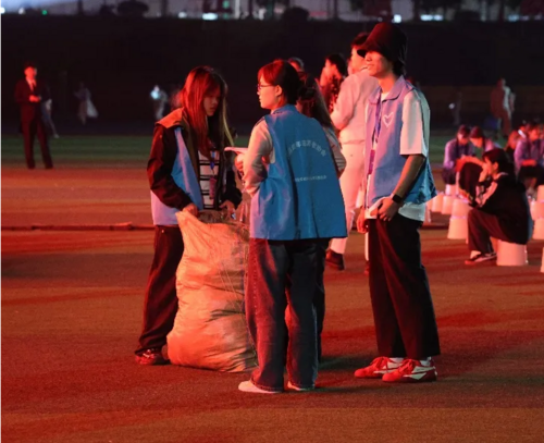 屏幕截图 2025-05-12 222448.png