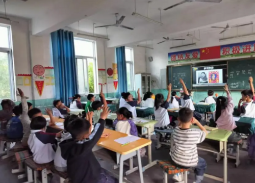 屏幕截图 2025-05-13 125623.png